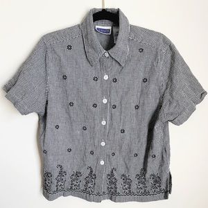 ERIKA & Co Vintage Black & White Floral Top